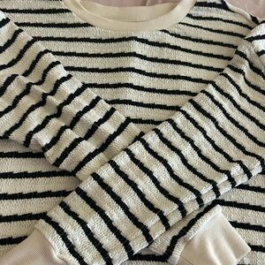 Long sleeved sweater